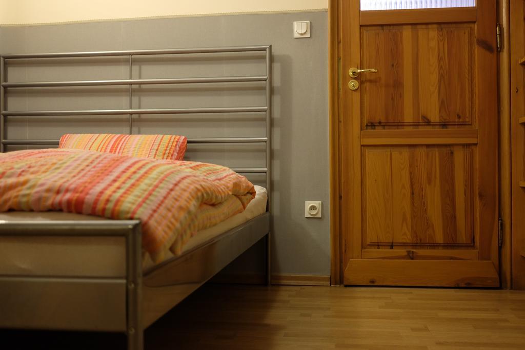 Academus Pub & Guest House Wroclaw Exterior photo
