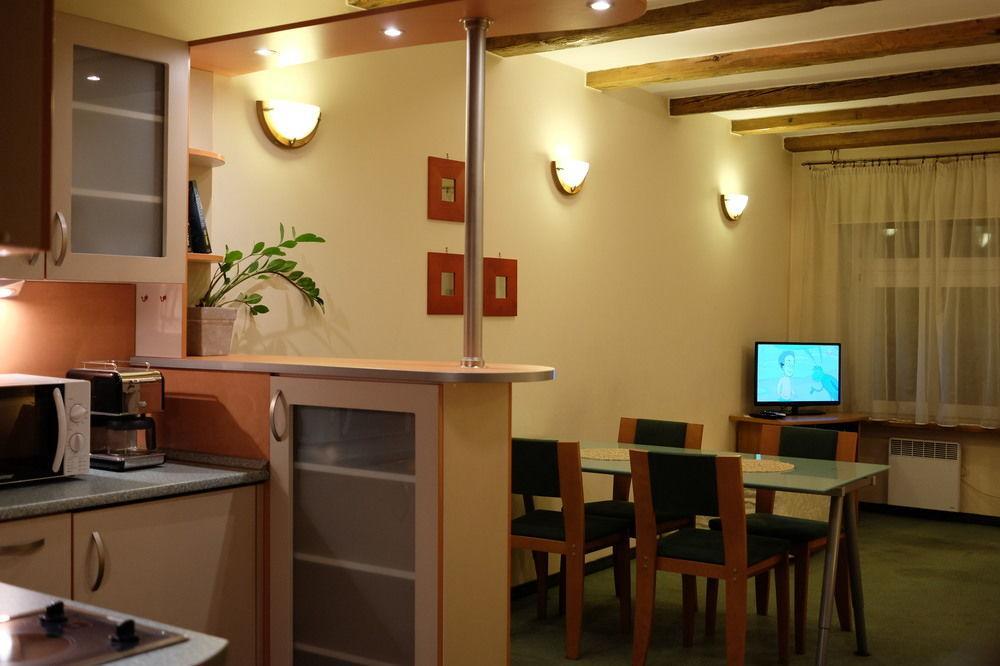 Academus Pub & Guest House Wroclaw Exterior photo