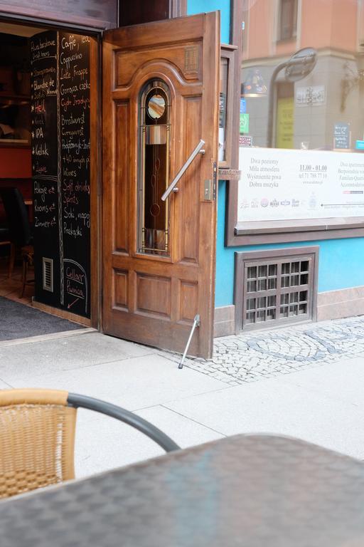 Academus Pub & Guest House Wroclaw Exterior photo