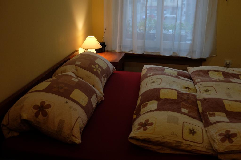 Academus Pub & Guest House Wroclaw Exterior photo
