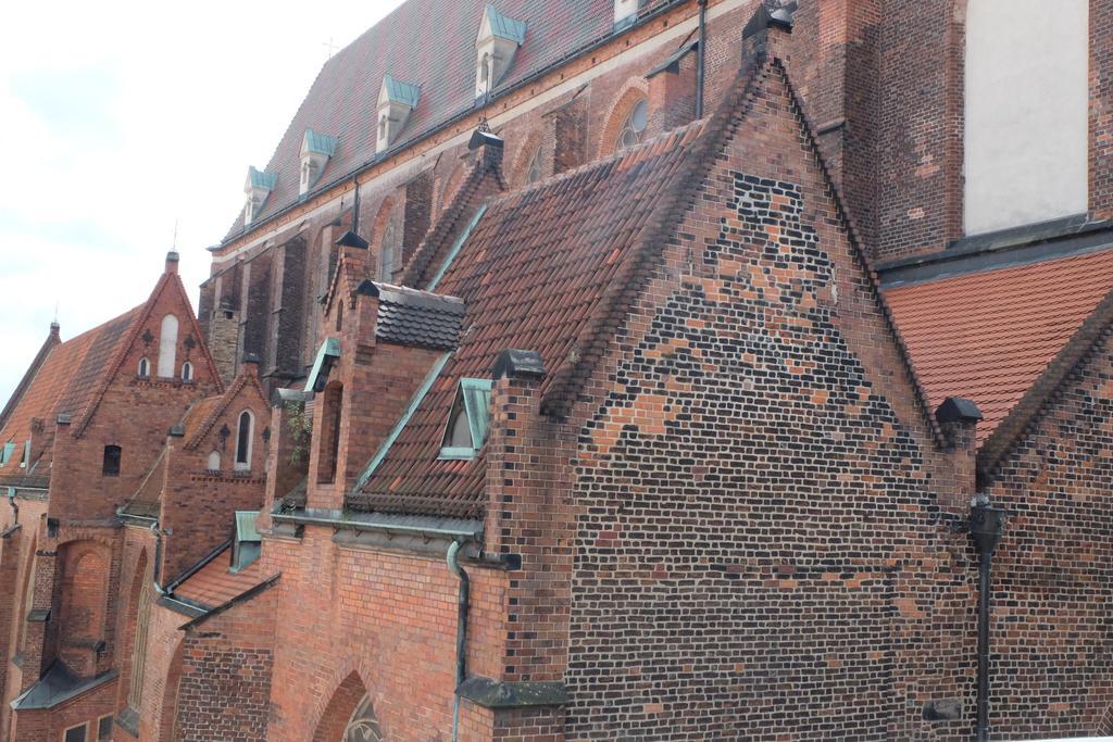 Academus Pub & Guest House Wroclaw Exterior photo