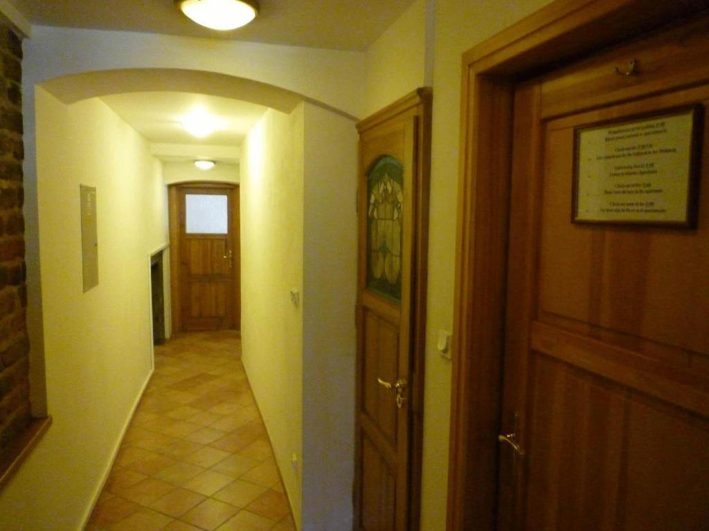 Academus Pub & Guest House Wroclaw Room photo